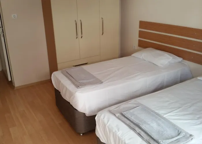 Marti מלון Degirmendere