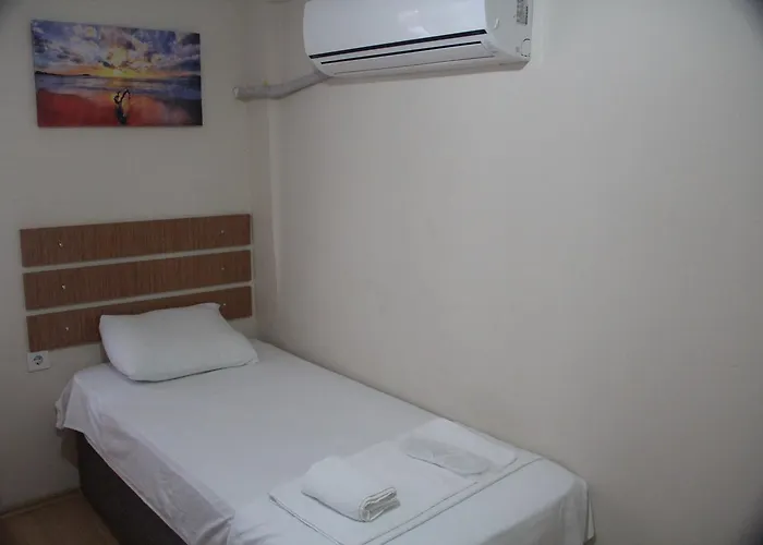 Marti מלון Degirmendere