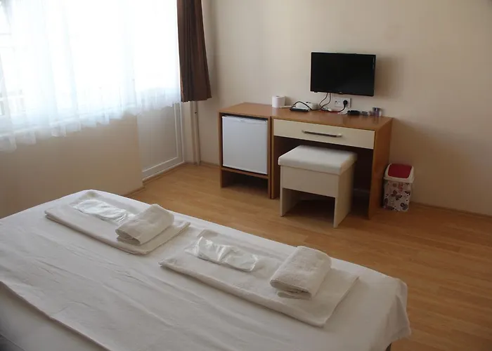 Marti מלון Degirmendere